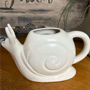 Slow poke snail watering can